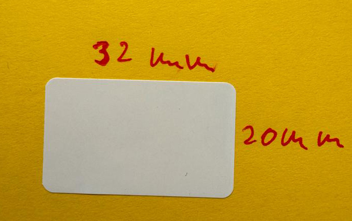 Etiketten PE 32 x 20 mm Rolle mit 2000 Stück